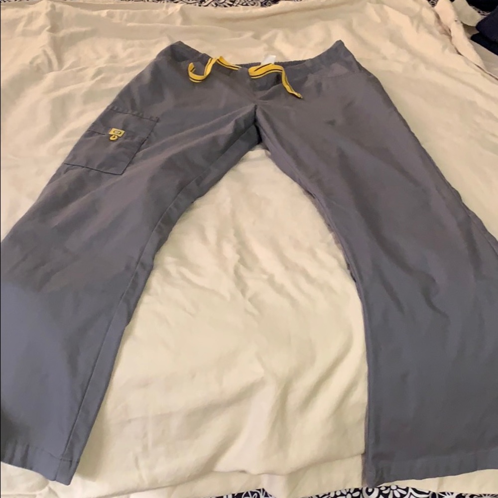 Wonder wink scrub pants